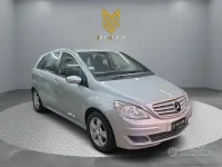 Usata Mercedes B180 109 CV (80 kW) 2008 Bianco Monovolume