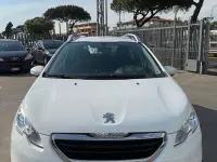 Usata Peugeot 2008 Allure 82 CV (60 kW) 2015 Bianco SUV