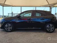 Begagnad Peugeot 208 Allure 102 HK (75 kW) 2023 Svart Halvkombi