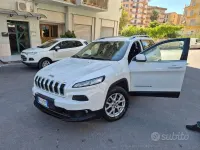 Usata Jeep Cherokee 185 CV (136 kW) 2016 Bianco SUV