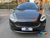 Usata Ford Fiesta Titanium 86 CV (63 kW) 2019 Grigio Utilitaria