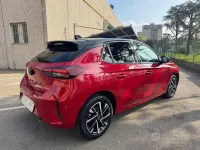 Usata Opel Corsa 101 CV (74 kW) 2024 Rosso metallizzato Utilitaria