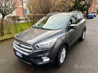 Usata Ford Kuga Business Edition 120 CV (88 kW) 2017 Grigio SUV