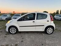 Usata Peugeot 107 68 CV (50 kW) 2013 Bianco Utilitaria