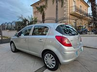 Usata Opel Corsa Cosmo 75 CV (55 kW) 2008 Argento Berlina