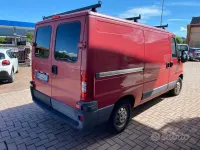Usata Peugeot Boxer 101 CV (74 kW) 2004 Rosso Furgone