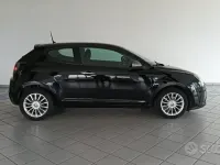 Usata Alfa Romeo MiTo Distinctive 85 CV (62 kW) 2014 Nero Utilitaria