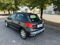 Usata Peugeot 207 73 CV (53 kW) 2007 Nero Berlina