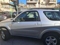 Usata Toyota RAV4 116 CV (85 kW) 2002 Argento SUV