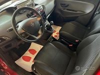 Usata Lancia Ypsilon Silver 69 CV (50 kW) 2017 Rosso Utilitaria