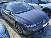 Usata VW Golf VIII Style 131 CV (96 kW) 2022 Dolphin grey metallizzato Berlina