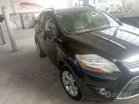 Usata Ford Kuga 140 CV (102 kW) 2012 Grigio SUV