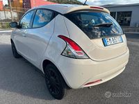Usata Lancia Ypsilon 69 CV (50 kW) 2018 Bianco Utilitaria
