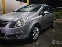 Usata Opel Corsa Edition 75 CV (55 kW) 2010 Grigio Berlina