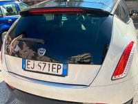 Usata Lancia Delta 105 CV (77 kW) 2011 Bianco Utilitaria