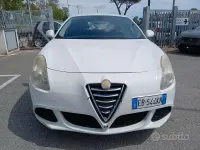 Usata Alfa Romeo Giulietta Progression 120 CV (88 kW) 2010 Bianco Utilitaria