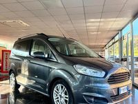 Usata Ford Tourneo Courier Titanium 75 CV (55 kW) 2018 Grigio Monovolume