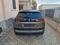 Usata Peugeot 3008 GT-line 131 CV (96 kW) 2019 Verde SUV