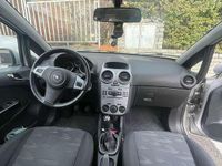 Usata Opel Corsa 75 CV (55 kW) 2012 Argento Utilitaria