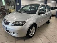 Usata Mazda 2 Style 75 CV (55 kW) 2006 Argento Utilitaria