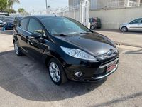 Usata Ford Fiesta Titanium 71 CV (52 kW) 2012 Nero Utilitaria
