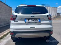 Usata Ford Kuga 120 CV (88 kW) 2018 Bianco SUV