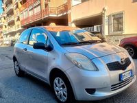 Usata Toyota Yaris 2008 Grigio Berlina