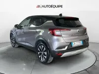 Usata Renault Captur Techno 143 CV (105 kW) 2023 Grigio SUV