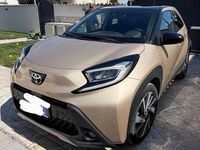 Usata Toyota Aygo X Lounge 72 CV (52 kW) 2023 Oro SUV