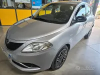 Usata Lancia Ypsilon 80 CV (58 kW) 2015 Grigio Utilitaria