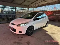 Begagnad Mazda 2 75 HK (55 kW) 2010 Vit Halvkombi