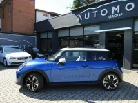 Usata Mini Cooper 114 kW (156 CV) 2025 Blazing blue Utilitaria