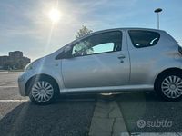 Usata Toyota Aygo 68 CV (50 kW) 2009 Grigio Utilitaria