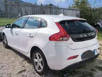 Usata Volvo V40 Kinetic 120 CV (88 kW) 2016 Bianco Berlina
