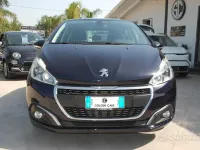 Usata Peugeot 208 Allure 82 CV (60 kW) 2017 Bluazzurro Utilitaria