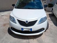 Usata Lancia Ypsilon Gold 69 CV (50 kW) 2019 Bianco Utilitaria