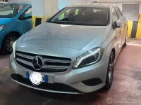 Usado Mercedes A180 109 CV (80 kW) 2015 Gris Berlina