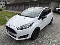 Usata Ford Fiesta 82 CV (60 kW) 2016 Bianco Berlina