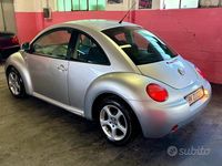 Usata VW Beetle 90 CV (66 kW) 2003 Grigio Utilitaria