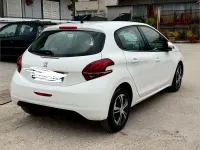 Usata Peugeot 208 Allure 75 CV (55 kW) 2019 Bianco Utilitaria