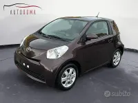 Usata Toyota iQ 98 CV (72 kW) 2011 Rosso Utilitaria