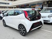 Usata Toyota Aygo Connect Style 72 CV (52 kW) 2020 Bianco Utilitaria