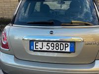 Usata Mini Cooper D 111 CV (81 kW) 2011 Oro Utilitaria