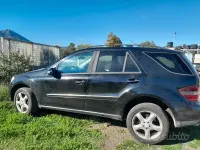 Usata Mercedes ML320 224 CV (164 kW) 2007 Nero SUV