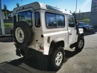 Usata Land Rover Defender 122 CV (89 kW) 2002 Bianco SUV