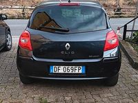 Usata Renault Clio II Luxe 75 CV (55 kW) 2007 Nero Berlina
