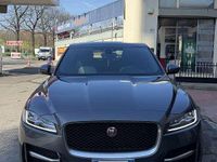 Usata Jaguar F-Pace Portfolio 179 CV (131 kW) 2016 Grigio SUV