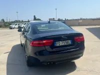Usata Jaguar XE Business Edition 180 CV (132 kW) 2016 Blu/azzurro Berlina