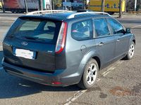 Usata Ford Focus Style 110 CV (80 kW) 2011 Grigio Station wagon