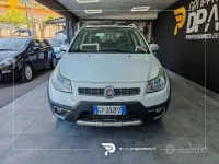 Usata Fiat Sedici Dynamic 135 CV (99 kW) 2013 Bianco SUV